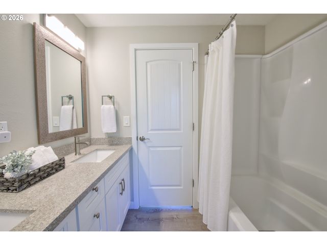 16782 Sw HARGIS Rd, Beaverton, OR 97007