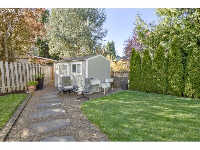 16782 Sw HARGIS Rd, Beaverton, OR 97007