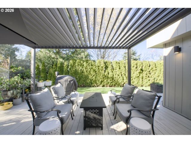 16782 Sw HARGIS Rd, Beaverton, OR 97007