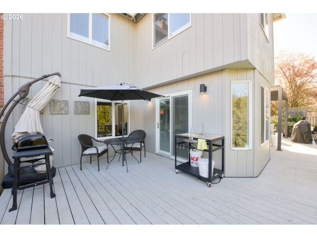 16782 Sw HARGIS Rd, Beaverton, OR 97007