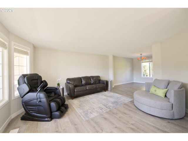 16782 Sw HARGIS Rd, Beaverton, OR 97007