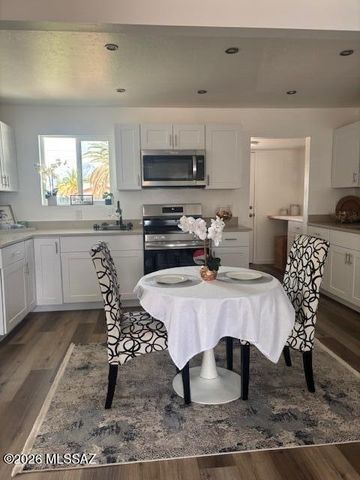 5449 E Linden Street, Tucson, AZ 85712