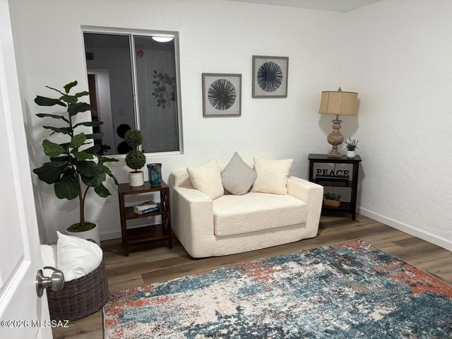 5449 E Linden Street, Tucson, AZ 85712