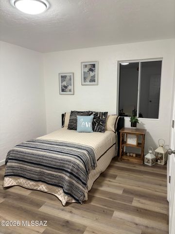 5449 E Linden Street, Tucson, AZ 85712