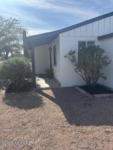 5449 E Linden Street, Tucson, AZ 85712