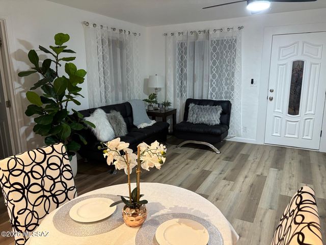 5449 E Linden Street, Tucson, AZ 85712