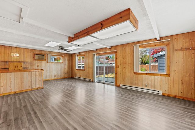 729 W Perry Street, Belvidere, IL 61008