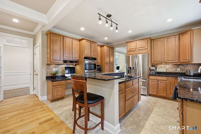 25 Grant Drive, Avon, CT 06001