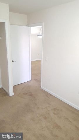 18302 STREAMSIDE DR #302, Gaithersburg, MD 20879