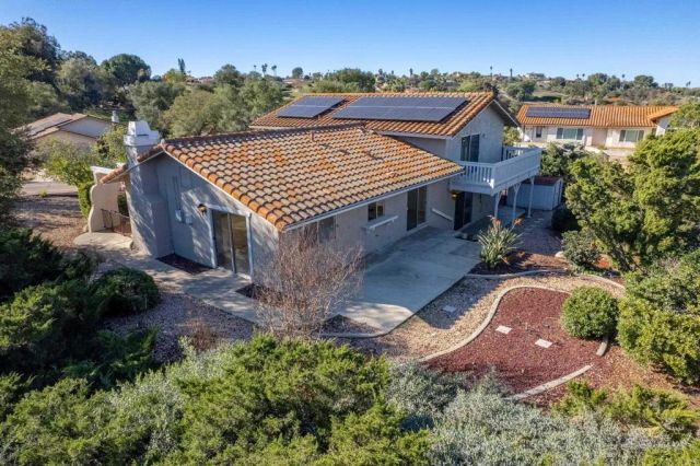 11000 Meadow Glen Way East, Escondido, CA 92026