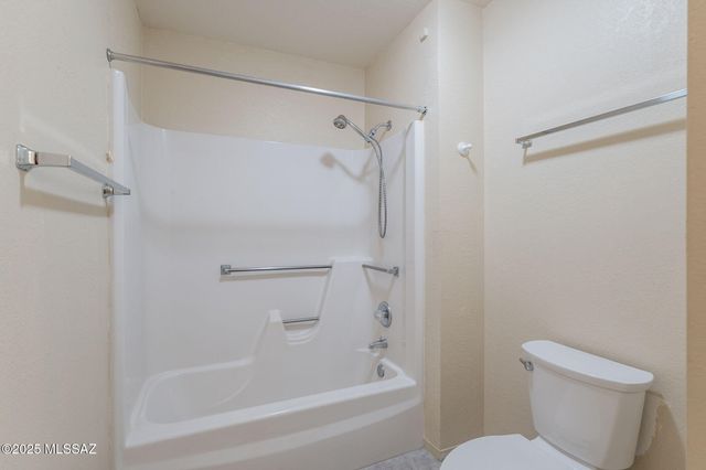 939 S Las Lomas Circle, Green Valley, AZ 85614