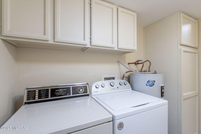 939 S Las Lomas Circle, Green Valley, AZ 85614