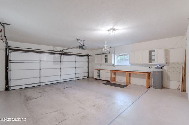 939 S Las Lomas Circle, Green Valley, AZ 85614