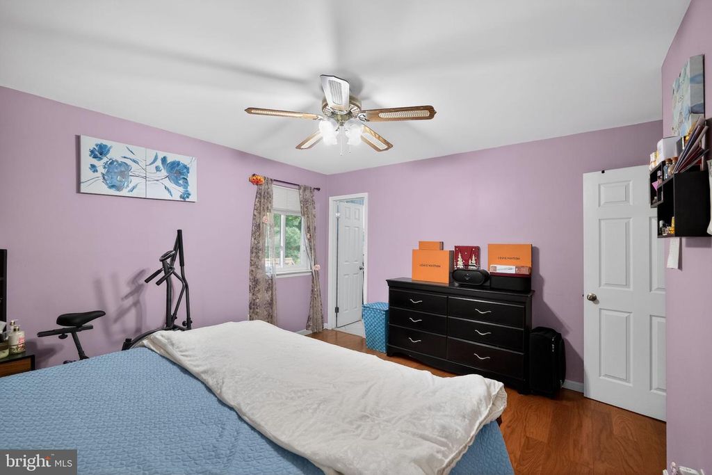 Image 17 of property listing at 8113 PHIRNE RD E, Glen Burnie, MD 21061