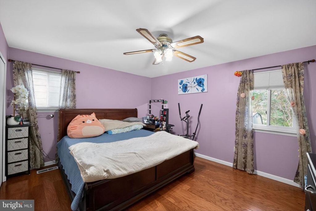 Image 19 of property listing at 8113 PHIRNE RD E, Glen Burnie, MD 21061