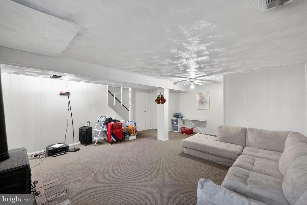 Image 24 of property listing at 8113 PHIRNE RD E, Glen Burnie, MD 21061