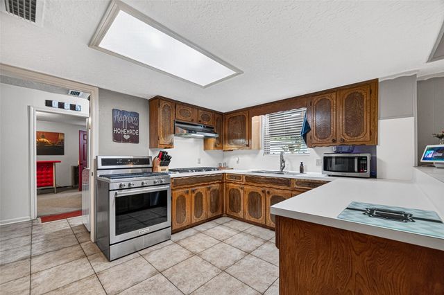 4004 Longherridge Drive, Pearland, TX 77581