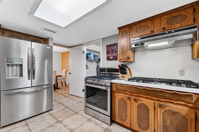 4004 Longherridge Drive, Pearland, TX 77581