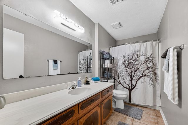 4004 Longherridge Drive, Pearland, TX 77581