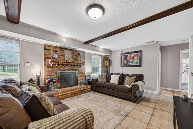 4004 Longherridge Drive, Pearland, TX 77581