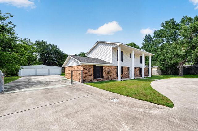 4004 Longherridge Drive, Pearland, TX 77581