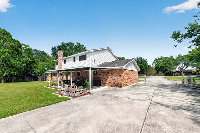 4004 Longherridge Drive, Pearland, TX 77581