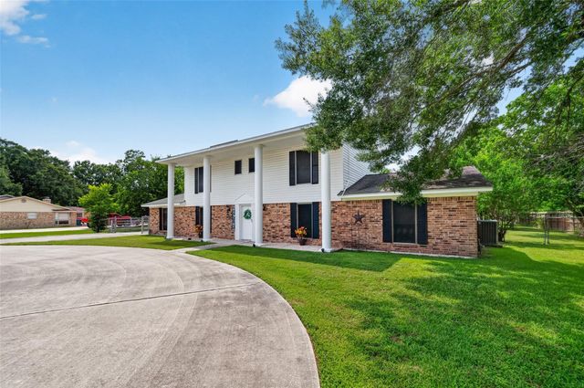 4004 Longherridge Drive, Pearland, TX 77581