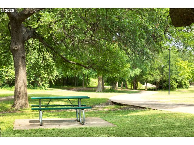 23823 Sw Walla Walla Ter, Tualatin, OR 97062