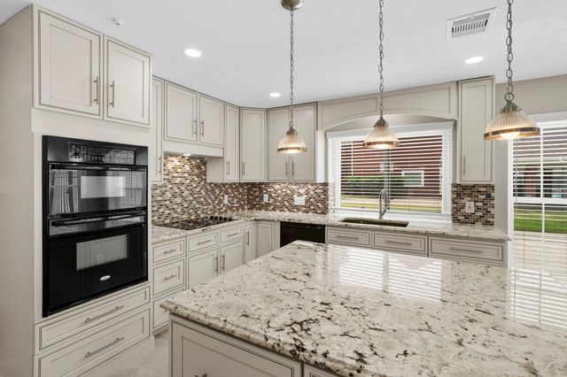 75 Stalybridge Street, Sugar Land, TX 77479