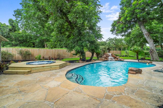 75 Stalybridge Street, Sugar Land, TX 77479