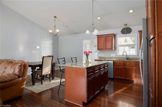 535 evergreen Trail, Thomasville, NC 27360