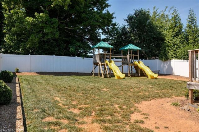 535 evergreen Trail, Thomasville, NC 27360