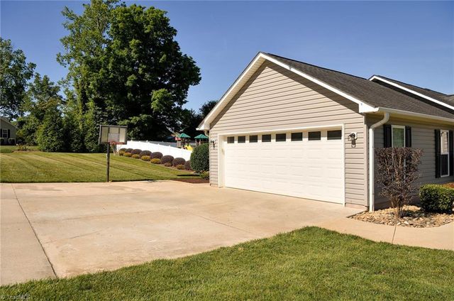 535 evergreen Trail, Thomasville, NC 27360