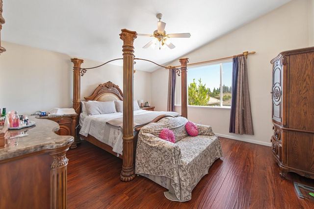 9535 Clarke Farms Rd, Elk Grove, CA 95624