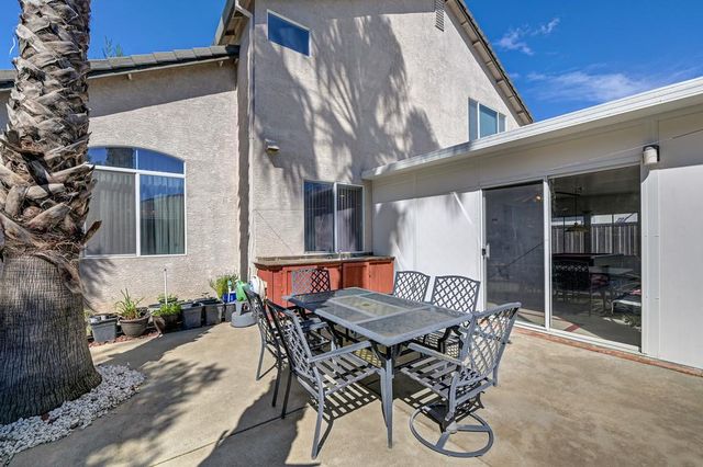 9535 Clarke Farms Rd, Elk Grove, CA 95624