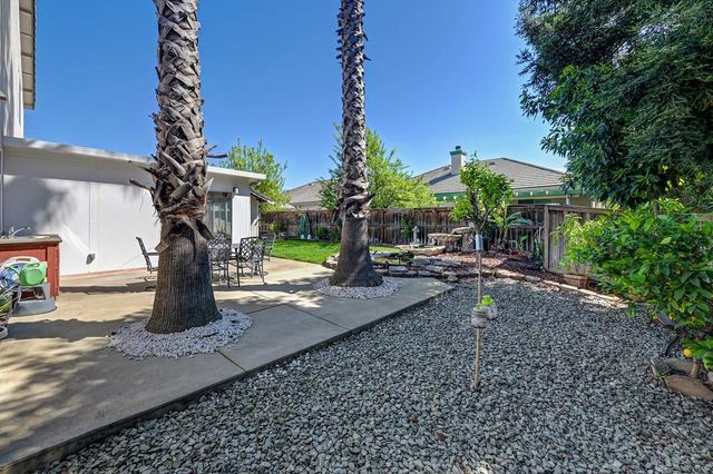 9535 Clarke Farms Rd, Elk Grove, CA 95624