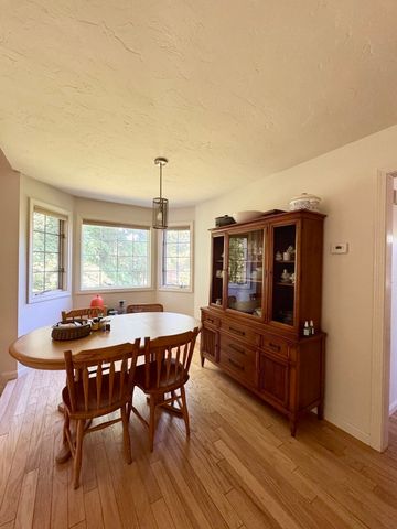 12 Birchwood Lane 12, Hopkinton, MA 01748