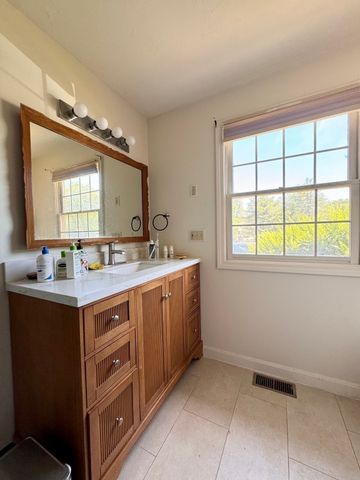 12 Birchwood Lane 12, Hopkinton, MA 01748