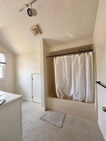 12 Birchwood Lane 12, Hopkinton, MA 01748