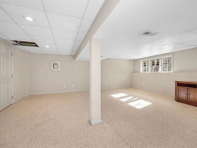 12 Birchwood Lane 12, Hopkinton, MA 01748