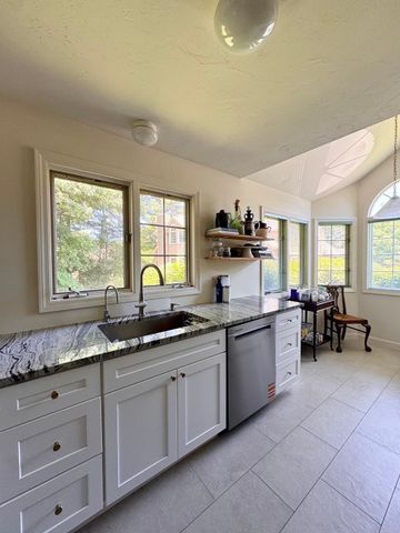 12 Birchwood Lane 12, Hopkinton, MA 01748