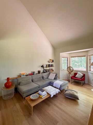 12 Birchwood Lane 12, Hopkinton, MA 01748