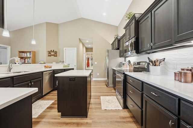 13667 Stone Table Boulevard, Fort Wayne, IN 46845