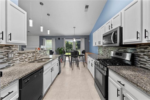 33 Glenabbey Drive, Cartersville, GA 30120