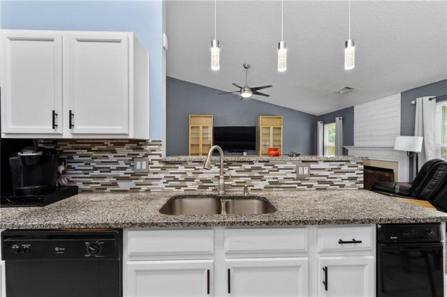 33 Glenabbey Drive, Cartersville, GA 30120