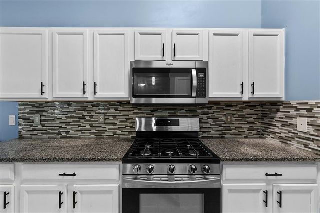 33 Glenabbey Drive, Cartersville, GA 30120