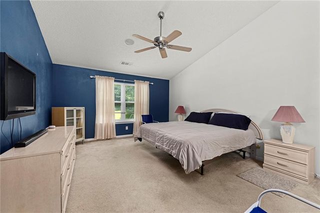 33 Glenabbey Drive, Cartersville, GA 30120