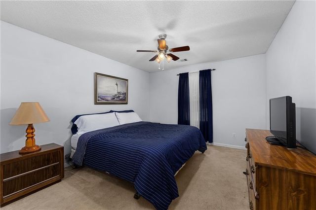 33 Glenabbey Drive, Cartersville, GA 30120