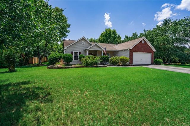 33 Glenabbey Drive, Cartersville, GA 30120