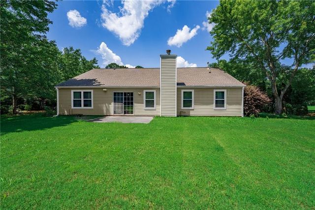 33 Glenabbey Drive, Cartersville, GA 30120
